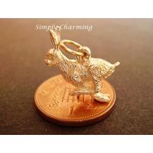 Running Hare 9ct Gold Charm