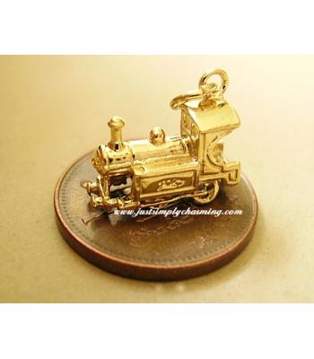 Steam Train Engine 9ct Gold Charm