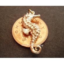 Seahorse 9ct gold Charm